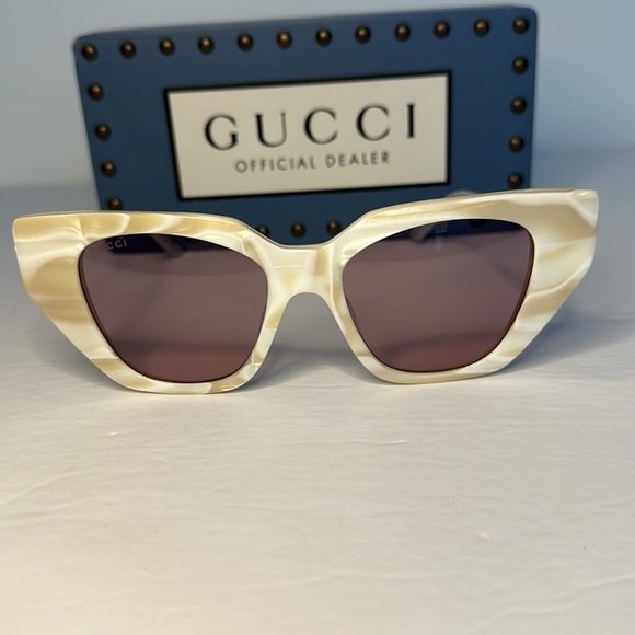 New -Gucci Silver ivory Crystal Cat Eye RunwayGg0641 Su… - Picture 3 of 15